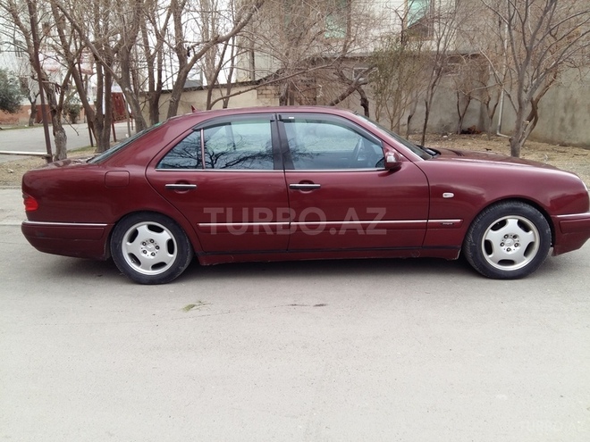 Mercedes E 240 1999, 192,000 km - 2.4 l - Bakı