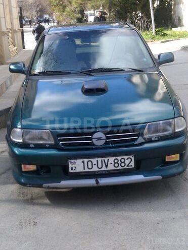 Opel Astra 1996, 180,000 km - 1.6 l - Bakı