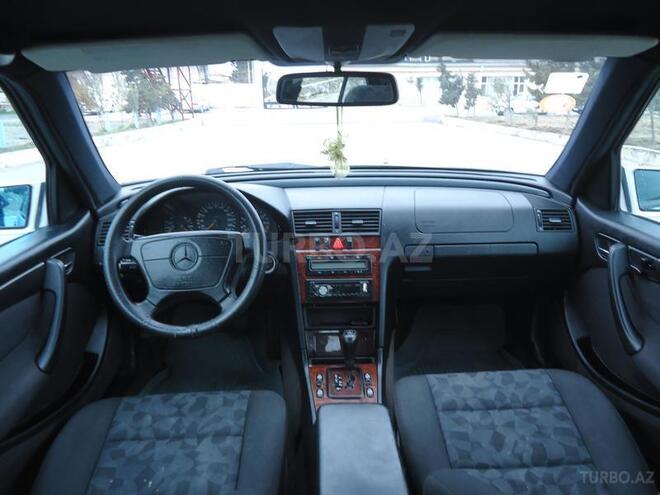 Mercedes C 200 2000, 170,000 km - 2.0 l - Bakı