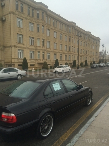 BMW 528 1999, 305,000 km - 2.8 l - Bakı