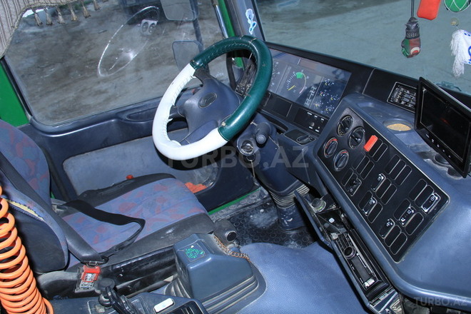 Mercedes Axor 2533 1999, 180,000 km - 7.5 л - Bakı