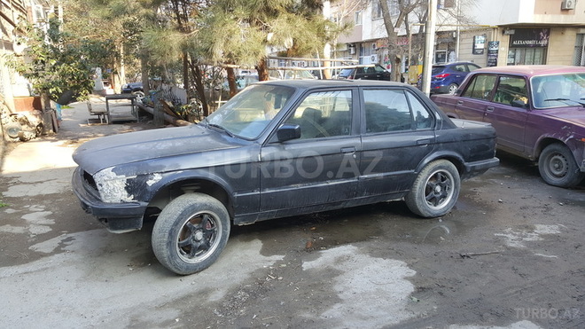 BMW 325 1988, 223,000 km - 2.5 l - Bakı