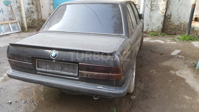BMW 325 1988, 223,000 km - 2.5 l - Bakı