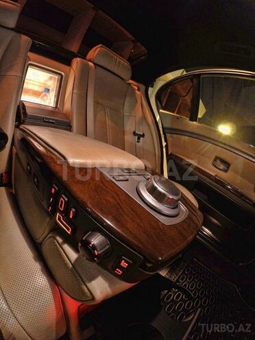 BMW 740 2005, 200,000 km - 4.0 l - Bakı
