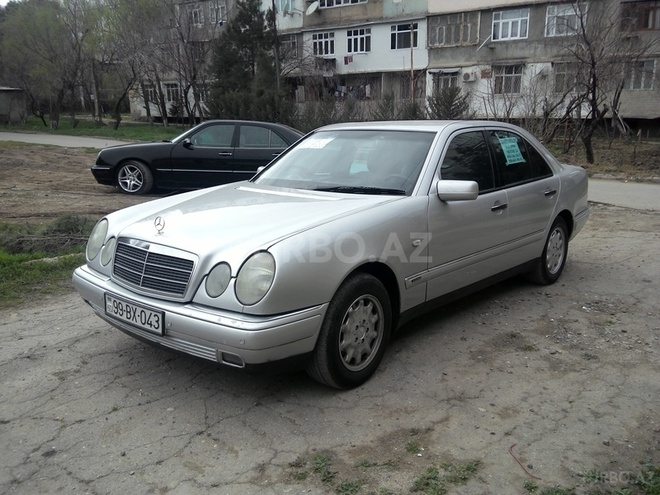 Mercedes E 240 1998, 332,000 km - 2.4 l - Sumqayıt