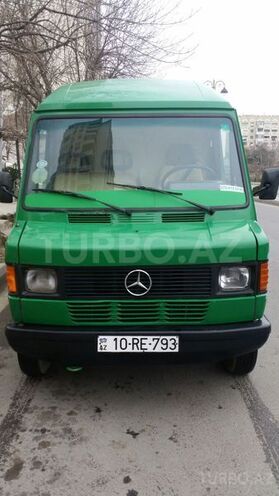 Mercedes 208 D 1992, 372,317 km - 2.3 l - Bakı