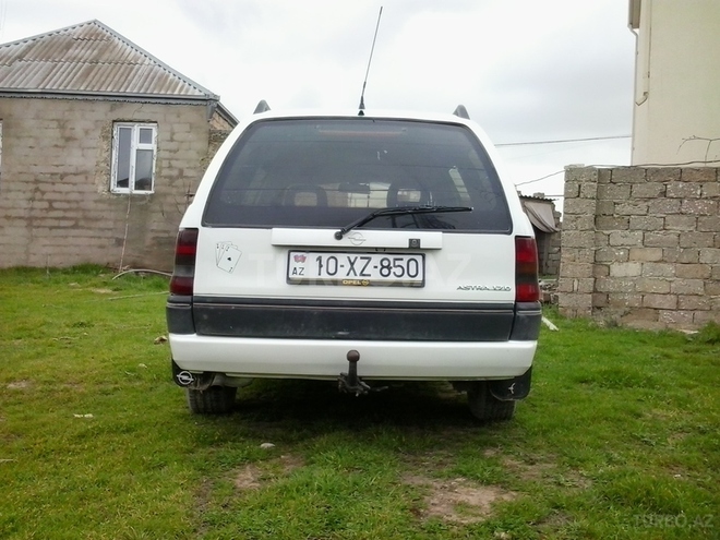Opel Astra 1994, 300,000 km - 1.7 l - Bakı