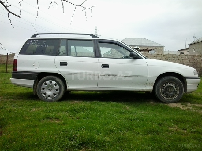 Opel Astra 1994, 300,000 km - 1.7 l - Bakı