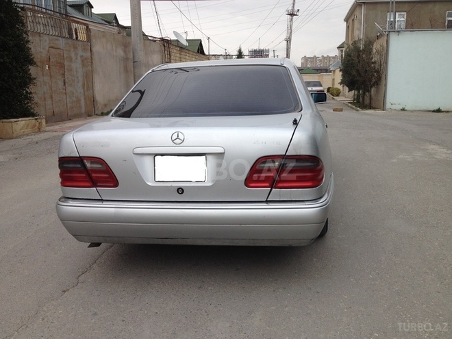 Mercedes E 200 1996, 350,000 km - 2.0 l - Bakı