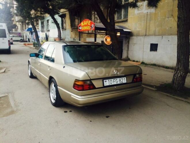 Mercedes E 230 1987, 170,000 km - 2.3 l - Bakı