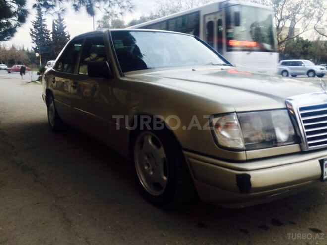 Mercedes E 230 1987, 170,000 km - 2.3 l - Bakı