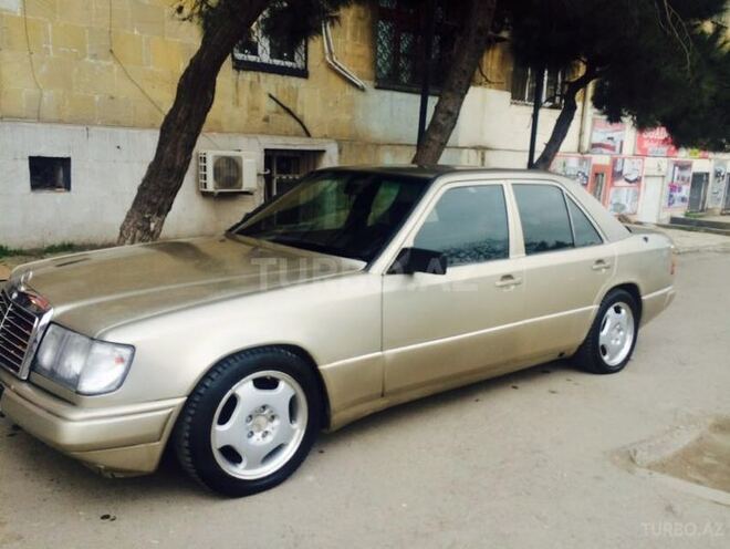 Mercedes E 230 1987, 170,000 km - 2.3 l - Bakı