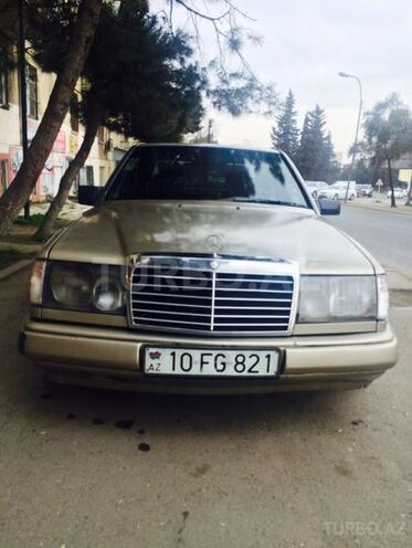 Mercedes E 230 1987, 170,000 km - 2.3 l - Bakı