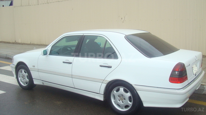 Mercedes C 240 2000, 196,206 km - 2.4 l - Bakı