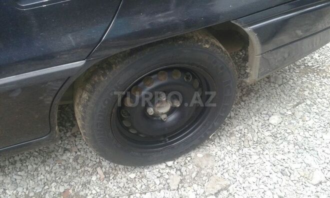 Opel Astra 1997, 250,000 km - 1.6 л - Bakı