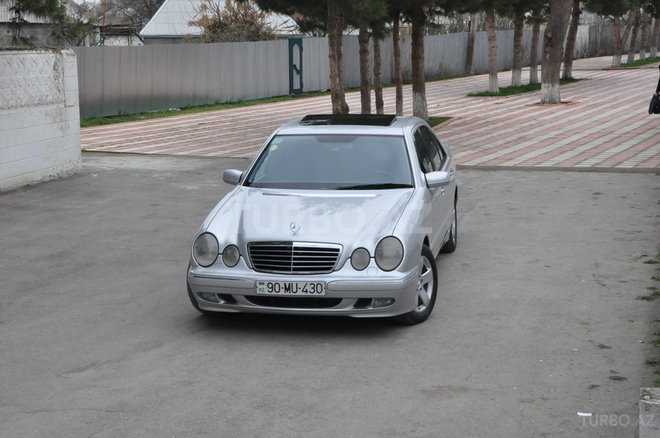 Mercedes E 240 2001, 132,000 km - 2.6 л - Bakı