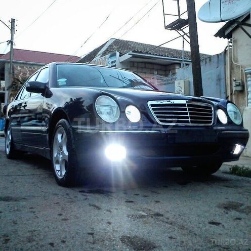 Mercedes E 280 2000, 195,000 km - 2.8 l - Bakı