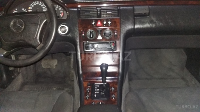 Mercedes E 200 1998, 202,583 km - 2.0 l - Bakı