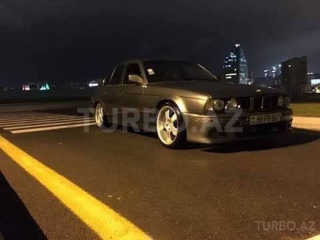 BMW 525 1991, 300,000 km - 2.5 l - Bakı