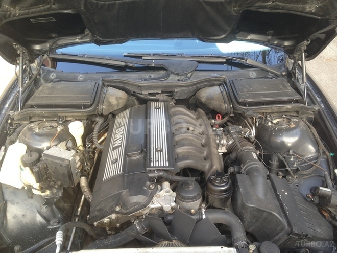 BMW 528 1996, 322,000 km - 2.8 l - Bakı