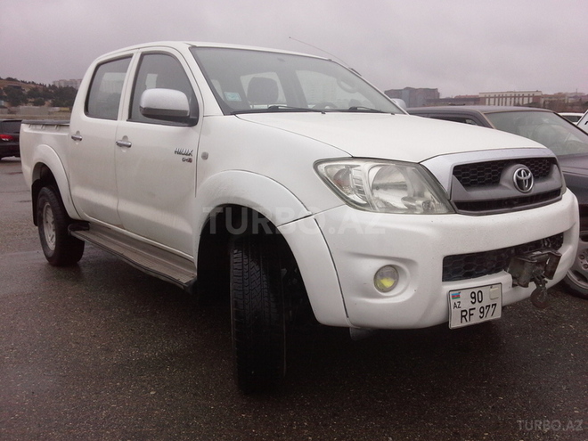 Toyota Hilux 2009, 150,000 km - 2.5 л - Bakı