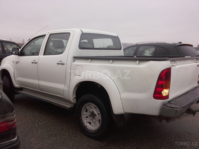 Toyota Hilux 2009, 150,000 km - 2.5 л - Bakı