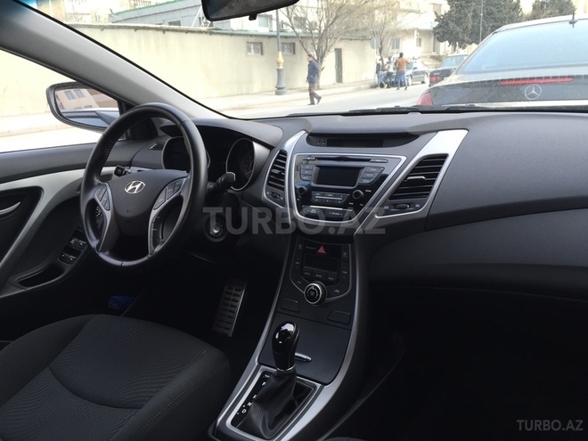 Hyundai Elantra 2014, 10,000 km - 1.8 l - Bakı
