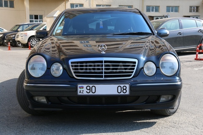 Mercedes E 240 2000, 113,000 km - 2.6 l - Bakı