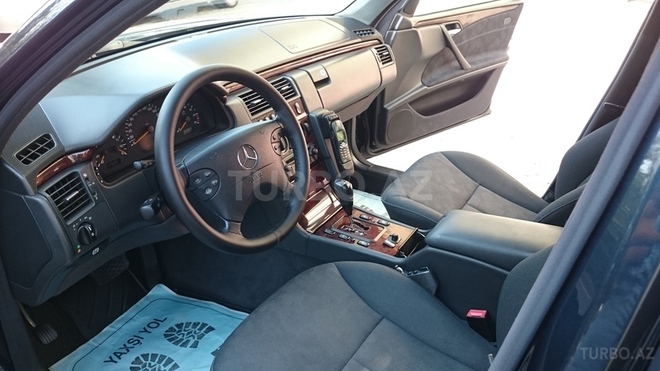 Mercedes E 240 2000, 207,000 km - 2.6 л - Bakı