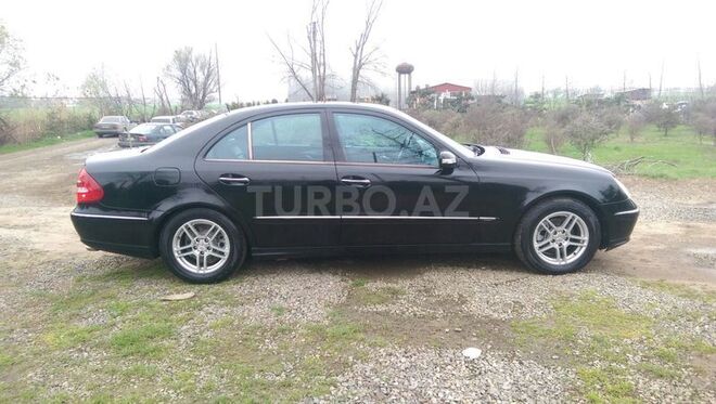 Mercedes E 240 2002, 250,000 km - 2.6 l - Masallı