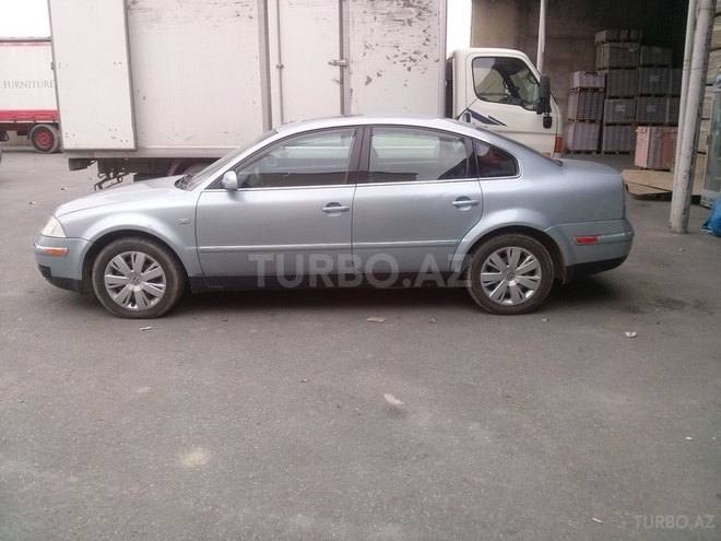 Volkswagen Passat 2001, 286,000 km - 2.8 л - Bakı