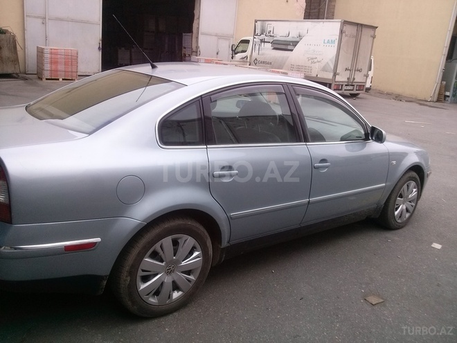 Volkswagen Passat 2001, 286,000 km - 2.8 л - Bakı