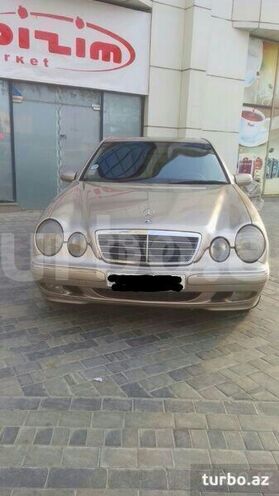 Mercedes E 220 2000, 345,550 km - 2.2 l - Bərdə