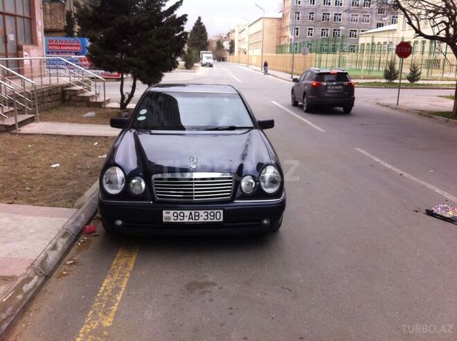 Mercedes E 230 1997, 285,000 km - 2.3 l - Bakı