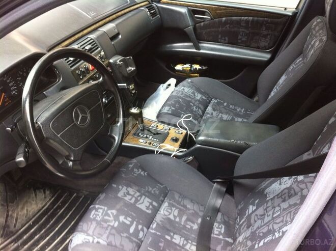Mercedes E 230 1997, 285,000 km - 2.3 l - Bakı