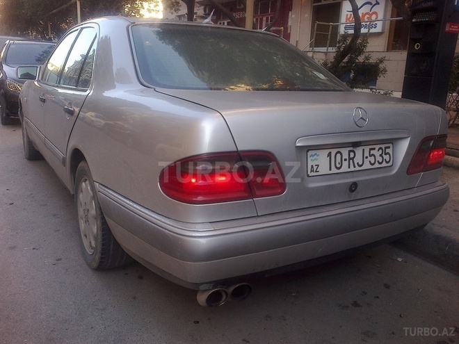 Mercedes E 280 1996, 325,000 km - 2.8 л - Bakı