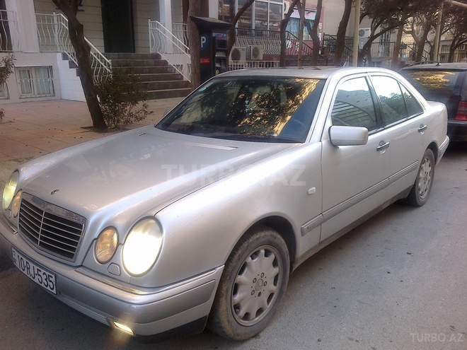 Mercedes E 280 1996, 325,000 km - 2.8 л - Bakı