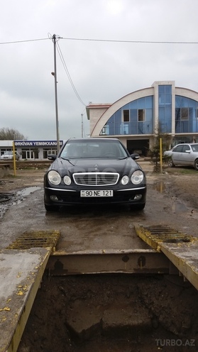 Mercedes E 260 2003, 270,000 km - 2.6 l - Masallı