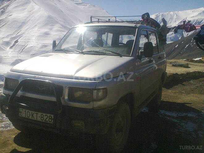 UAZ Patriot 2002, 200,000 km - 2.8 l - Quba
