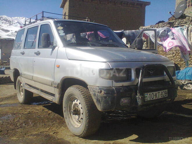 UAZ Patriot 2002, 200,000 km - 2.8 l - Quba