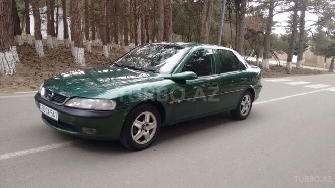 Opel Vectra 1997, 250,000 km - 1.8 l - Sumqayıt