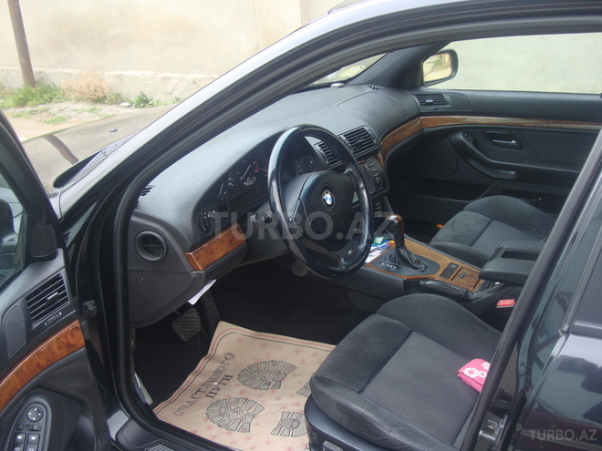 BMW 525 2001, 174,000 km - 2.5 l - Bakı