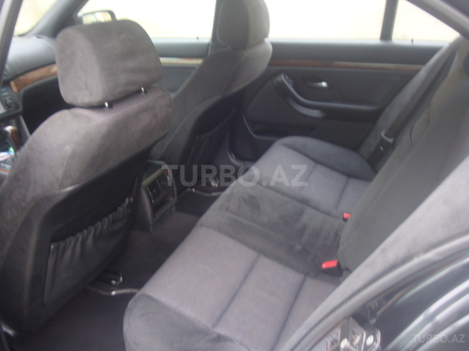 BMW 525 2001, 174,000 km - 2.5 l - Bakı
