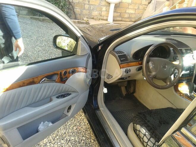 Mercedes E 270 2002, 330,000 km - 2.7 l - Bakı