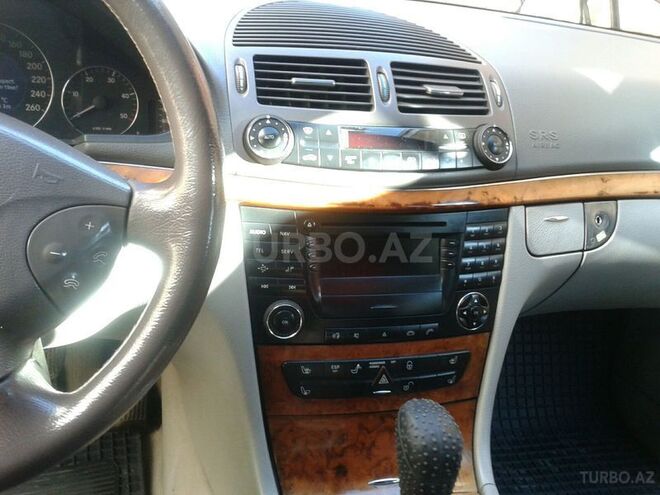 Mercedes E 270 2002, 330,000 km - 2.7 l - Bakı
