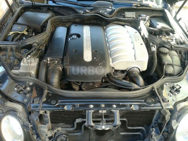 Mercedes E 270 2002, 330,000 km - 2.7 l - Bakı