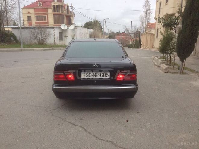 Mercedes E 270 2000, 230,000 km - 2.7 л - Bakı
