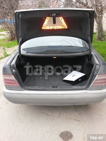 Mercedes E 200 1999, 365,428 km - 2.0 л - Bakı
