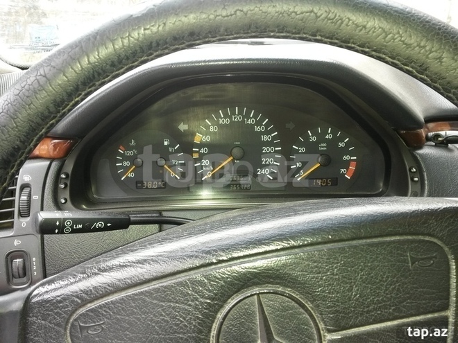 Mercedes E 200 1999, 365,428 km - 2.0 л - Bakı