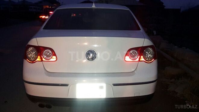 Volkswagen Passat 2006, 144,000 km - 2.0 l - Bakı